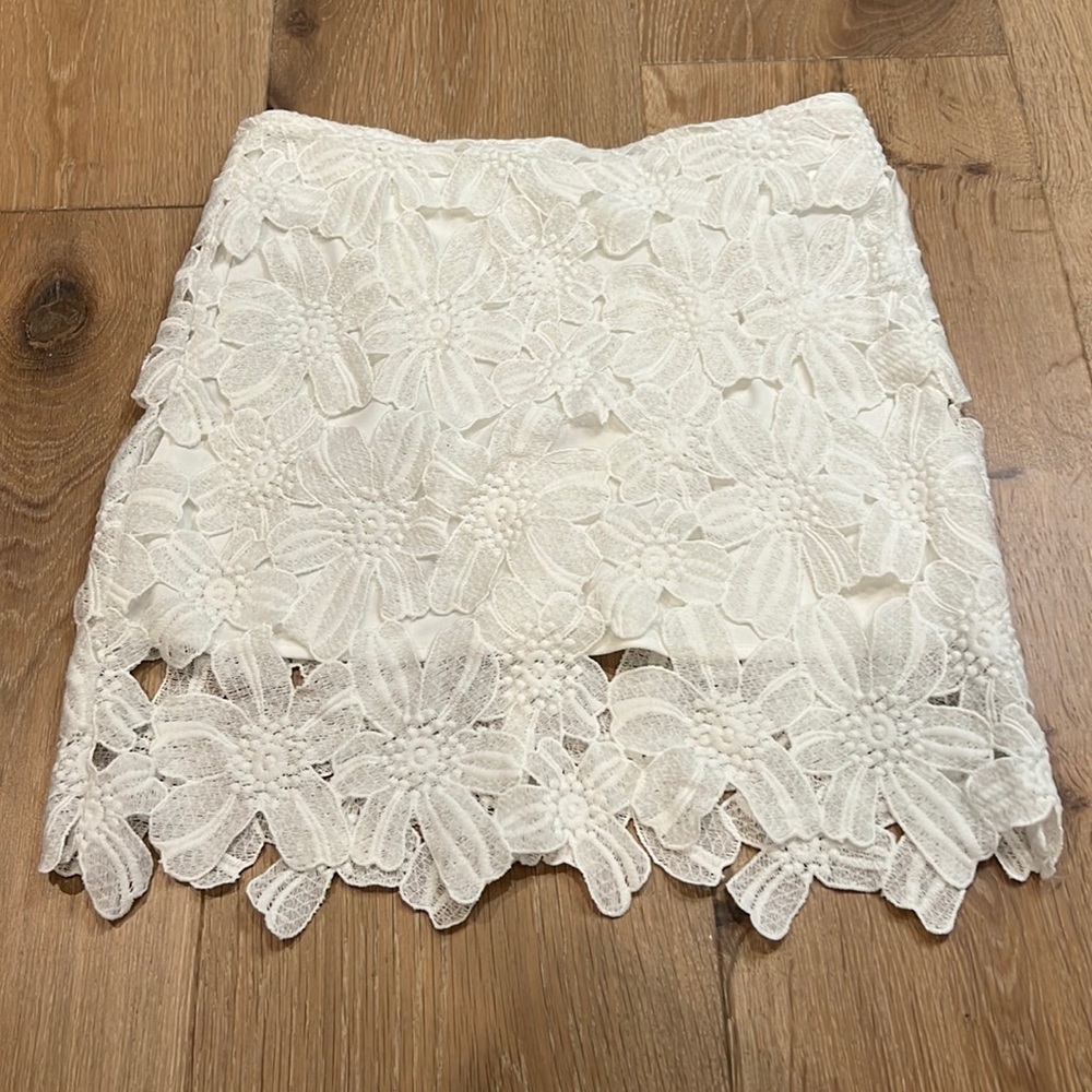 Anthropologie - White Flowered Skirt